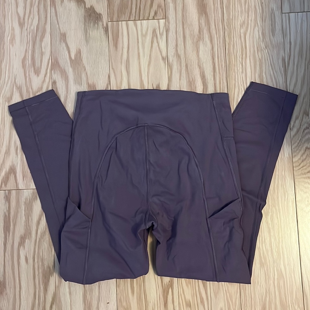 EUC Athleta Ultimate Stash Purple 7/8 Leggings Sz S